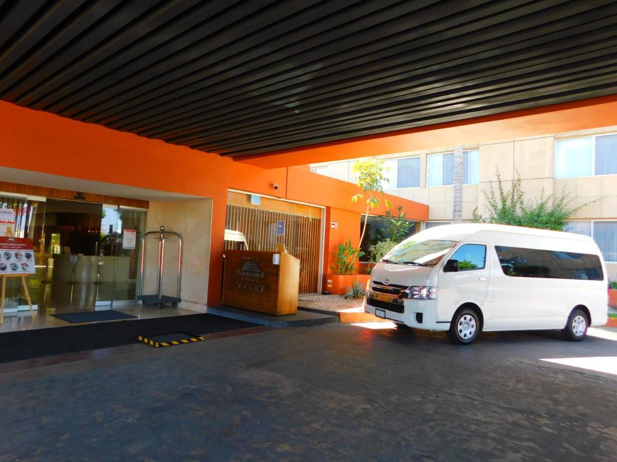 Palacio Azteca Hotel Tijuana